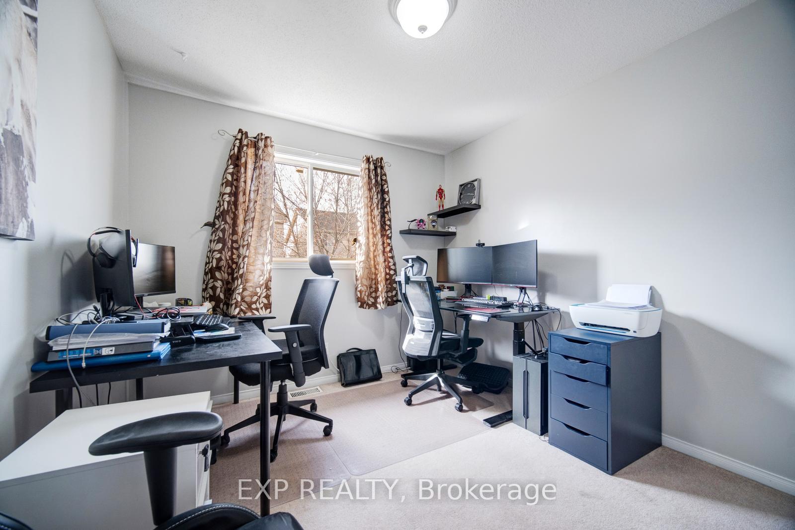Photo 19 of 179 Henhoeffer Crescent, Kitchener, Larentian West — HOMEH