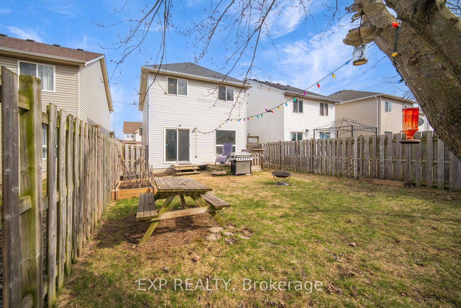 Photo 28 of 179 Henhoeffer Crescent, Kitchener, Larentian West — HOMEH