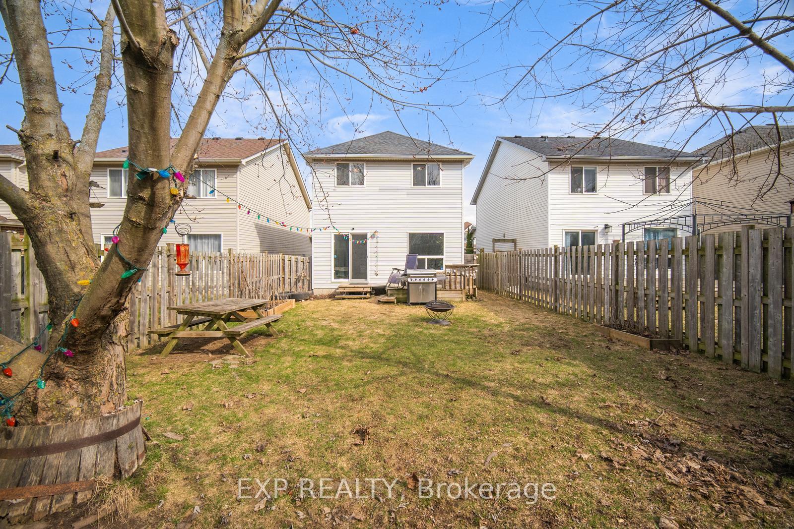 Photo 31 of 179 Henhoeffer Crescent, Kitchener, Larentian West — HOMEH