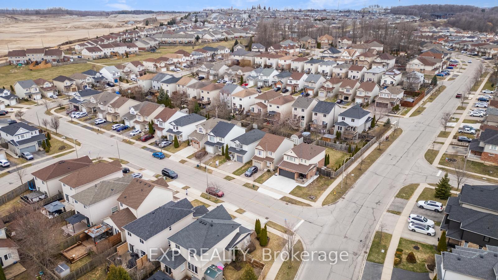 Photo 47 of 179 Henhoeffer Crescent, Kitchener, Larentian West — HOMEH