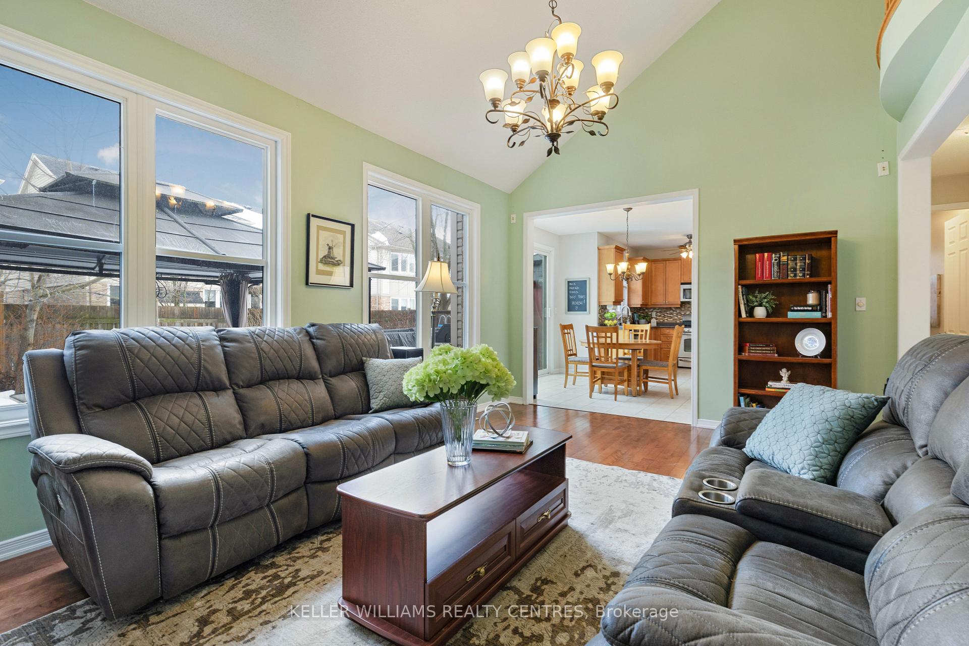 Photo 15 of 57 Kidd Crescent, New Tecumseth, Alliston — HOMEH