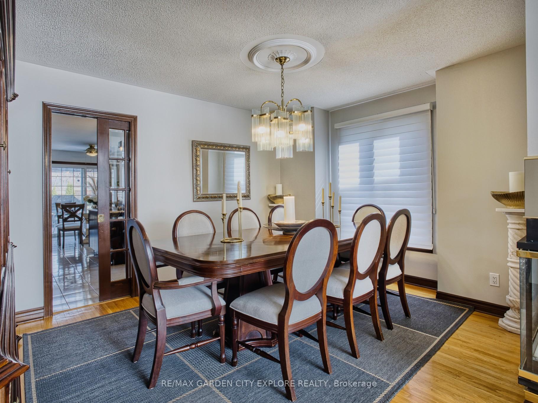 Photo 8 of 19 Southgate Circle, St. Catharines, Burleigh Hill — HOMEH