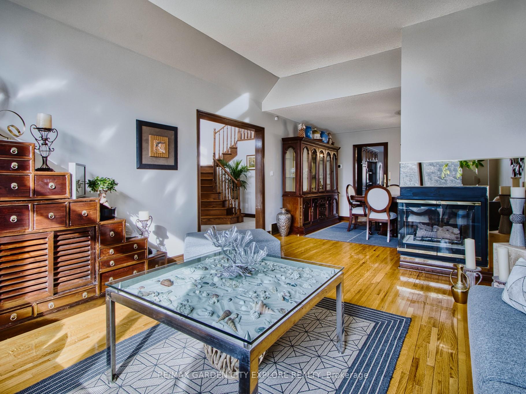 Photo 22 of 19 Southgate Circle, St. Catharines, Burleigh Hill — HOMEH