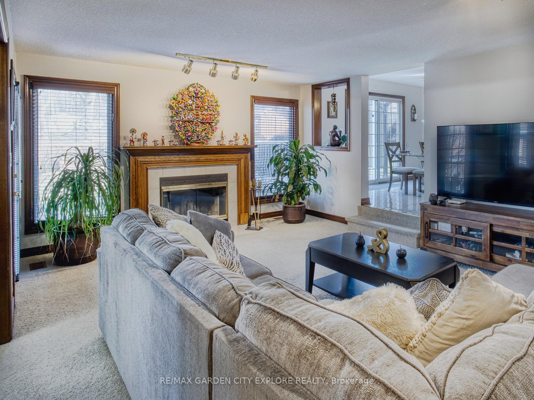 Photo 28 of 19 Southgate Circle, St. Catharines, Burleigh Hill — HOMEH