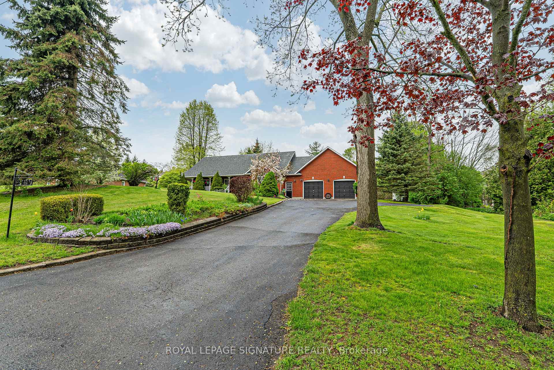 Photo 2 of 15 Oliver's Lane, Cobourg — HOMEH