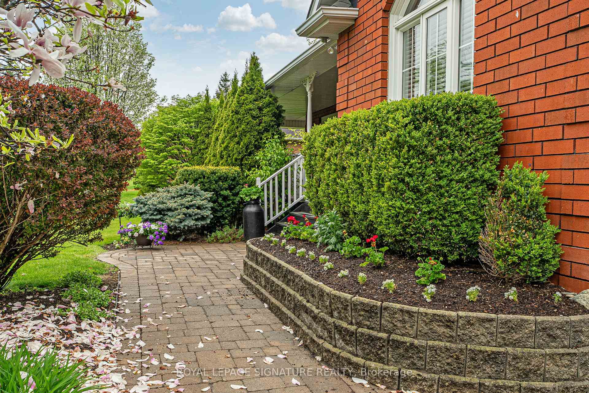 Photo 15 of 15 Oliver's Lane, Cobourg — HOMEH