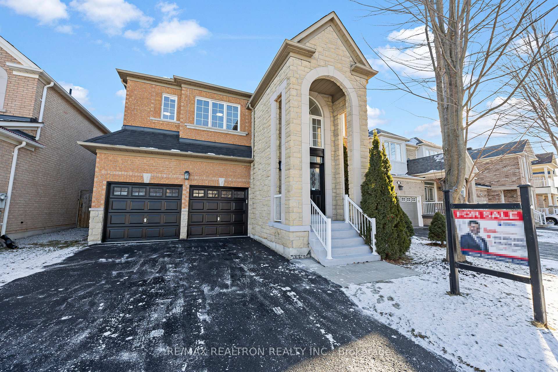 Photo 9 of 111 Saffron Street, Markham, Greensborough — HOMEH