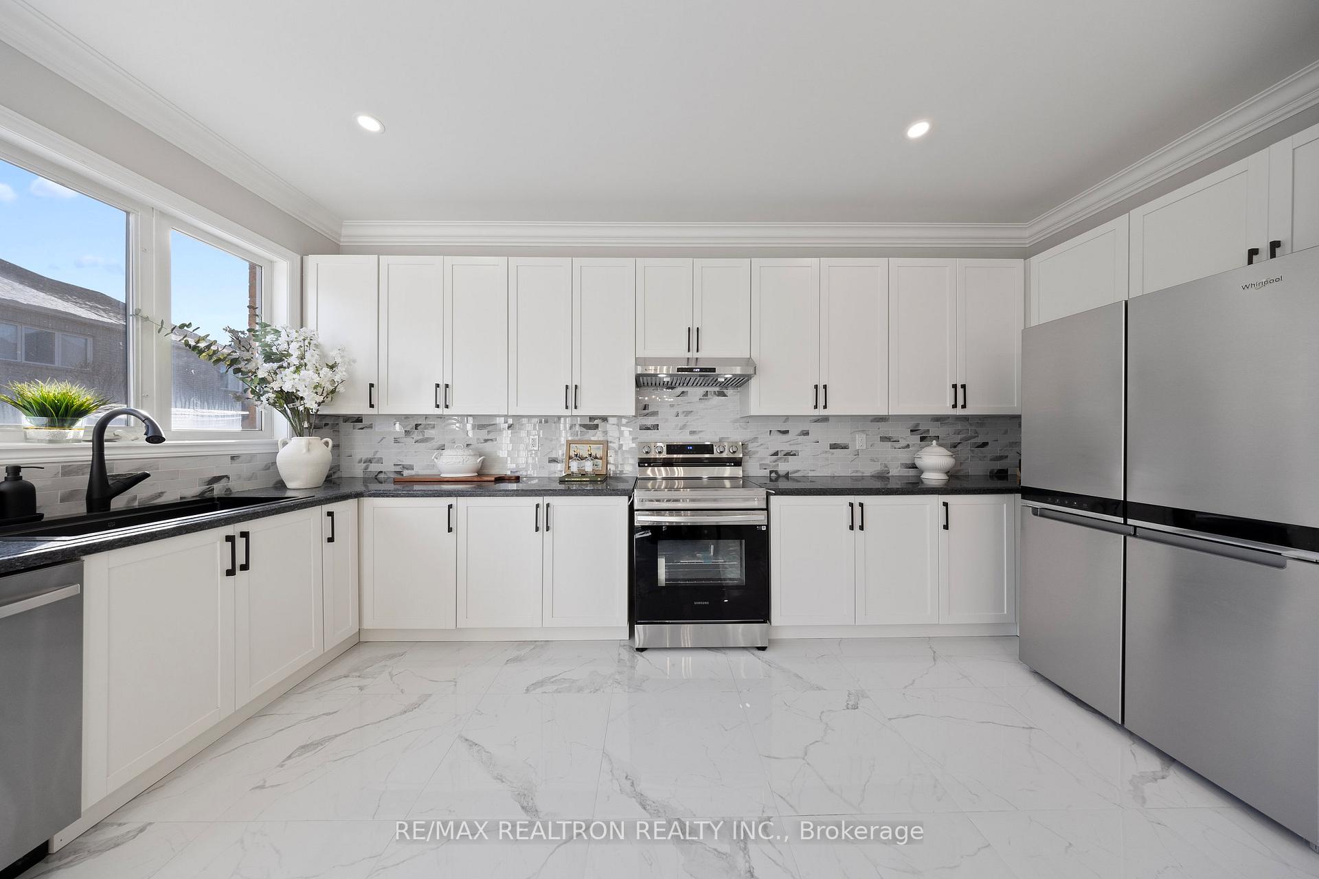 Photo 6 of 111 Saffron Street, Markham, Greensborough — HOMEH