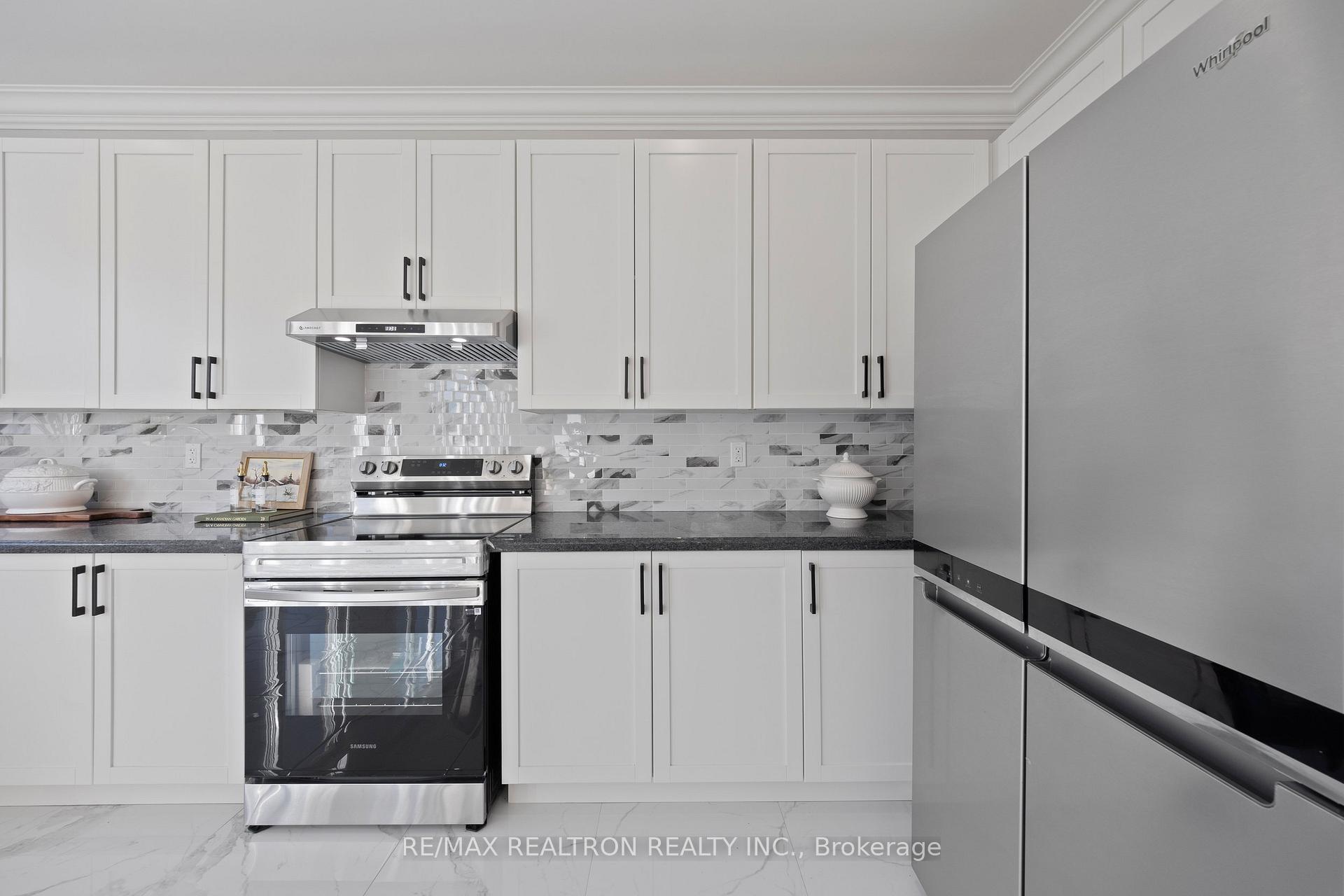 Photo 25 of 111 Saffron Street, Markham, Greensborough — HOMEH