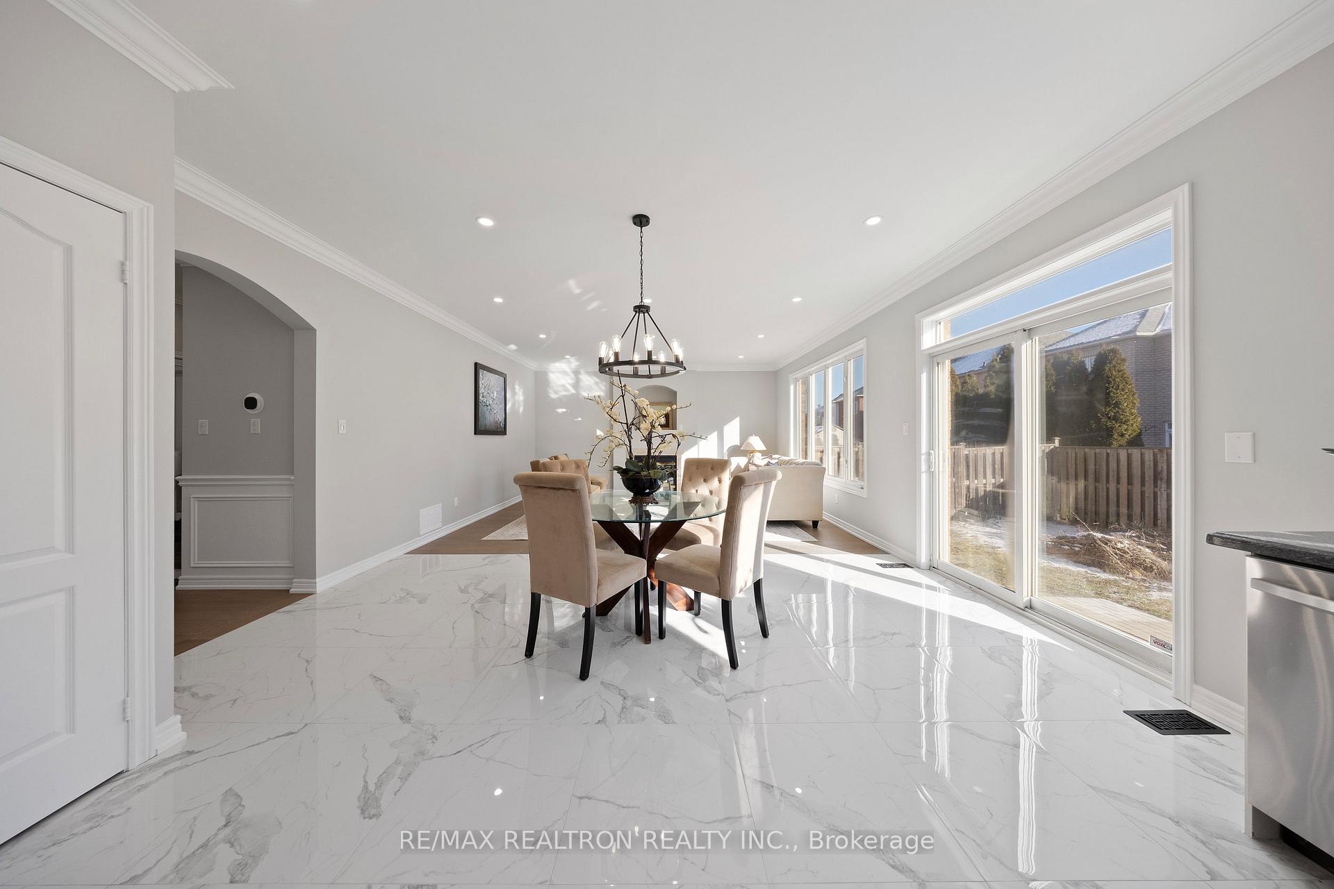 Photo 21 of 111 Saffron Street, Markham, Greensborough — HOMEH