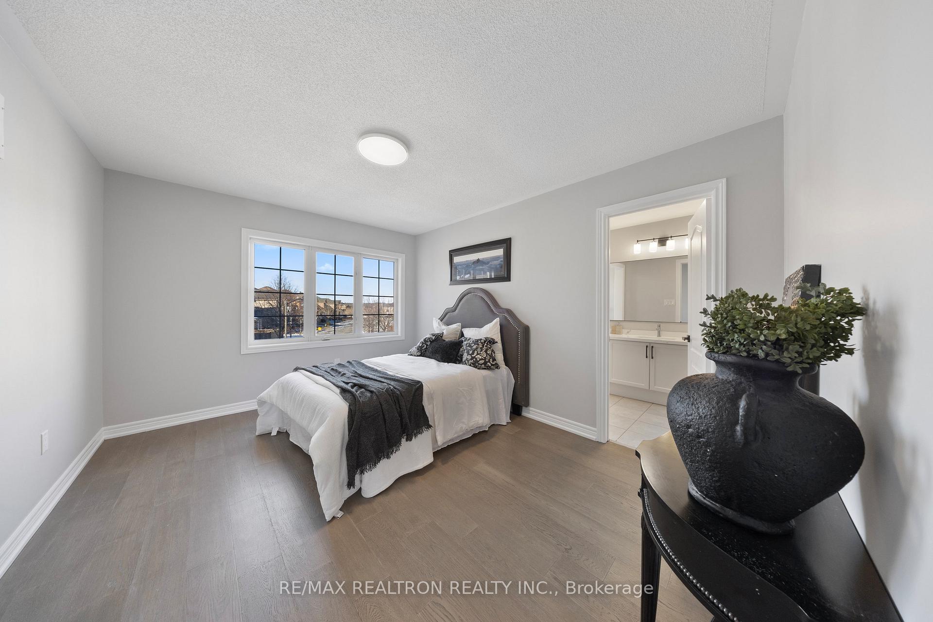 Photo 37 of 111 Saffron Street, Markham, Greensborough — HOMEH