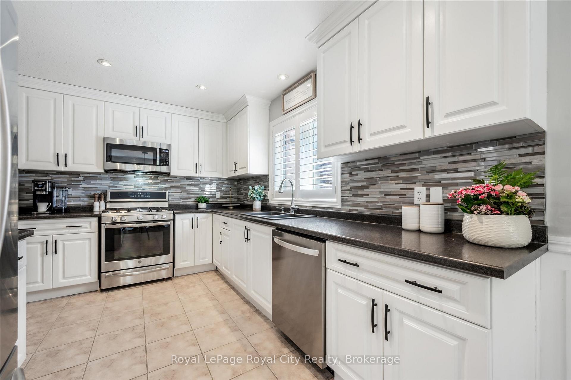 Photo 6 of 38 Marshall Drive, Guelph, Grange Road — HOMEH