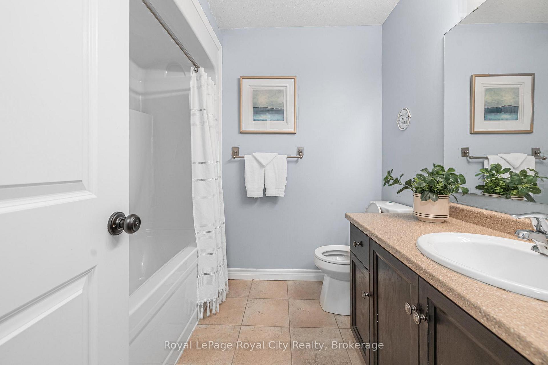 Photo 21 of 38 Marshall Drive, Guelph, Grange Road — HOMEH