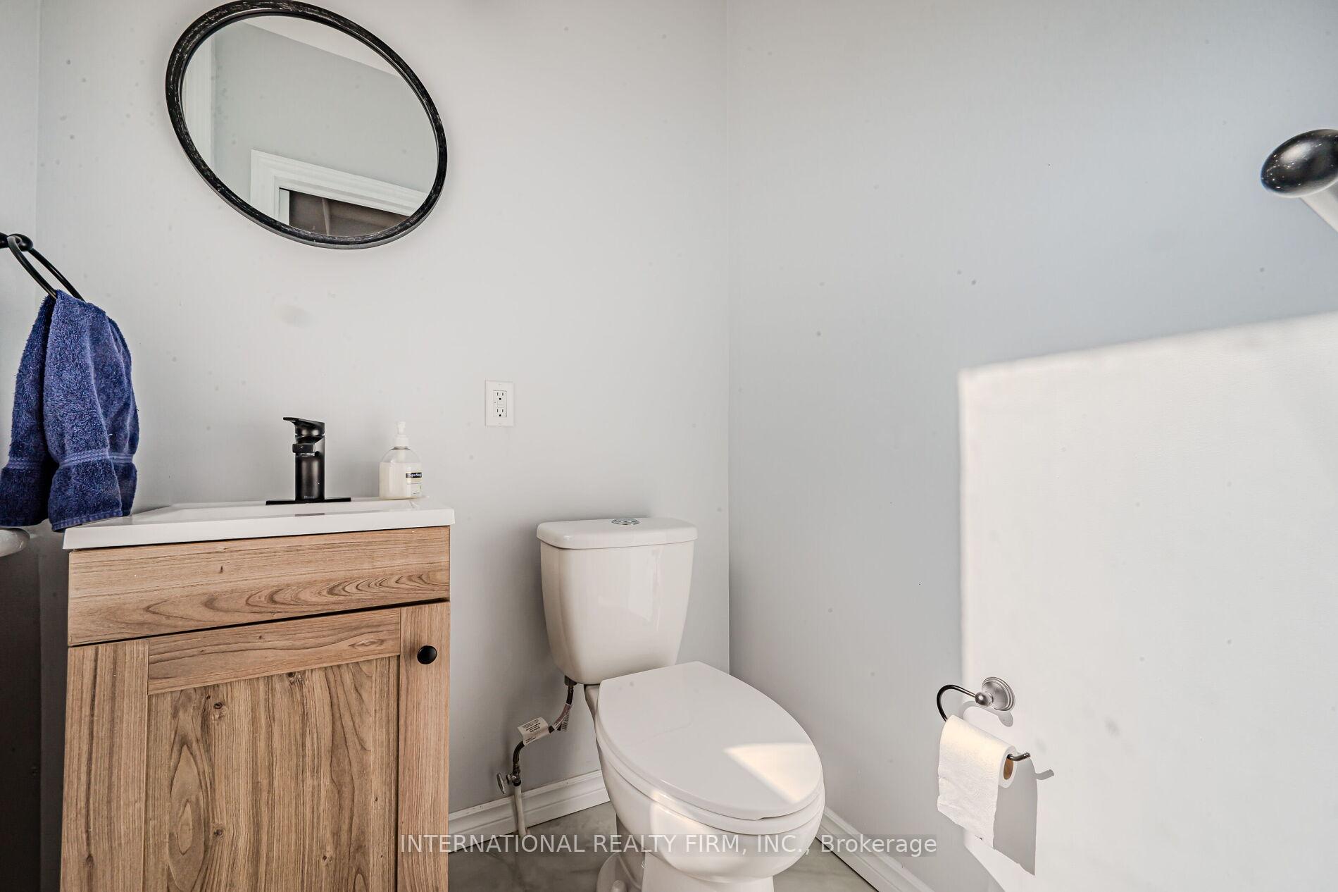 Photo 9 of 294 Emerald Street N, Hamilton, Landsdale — HOMEH