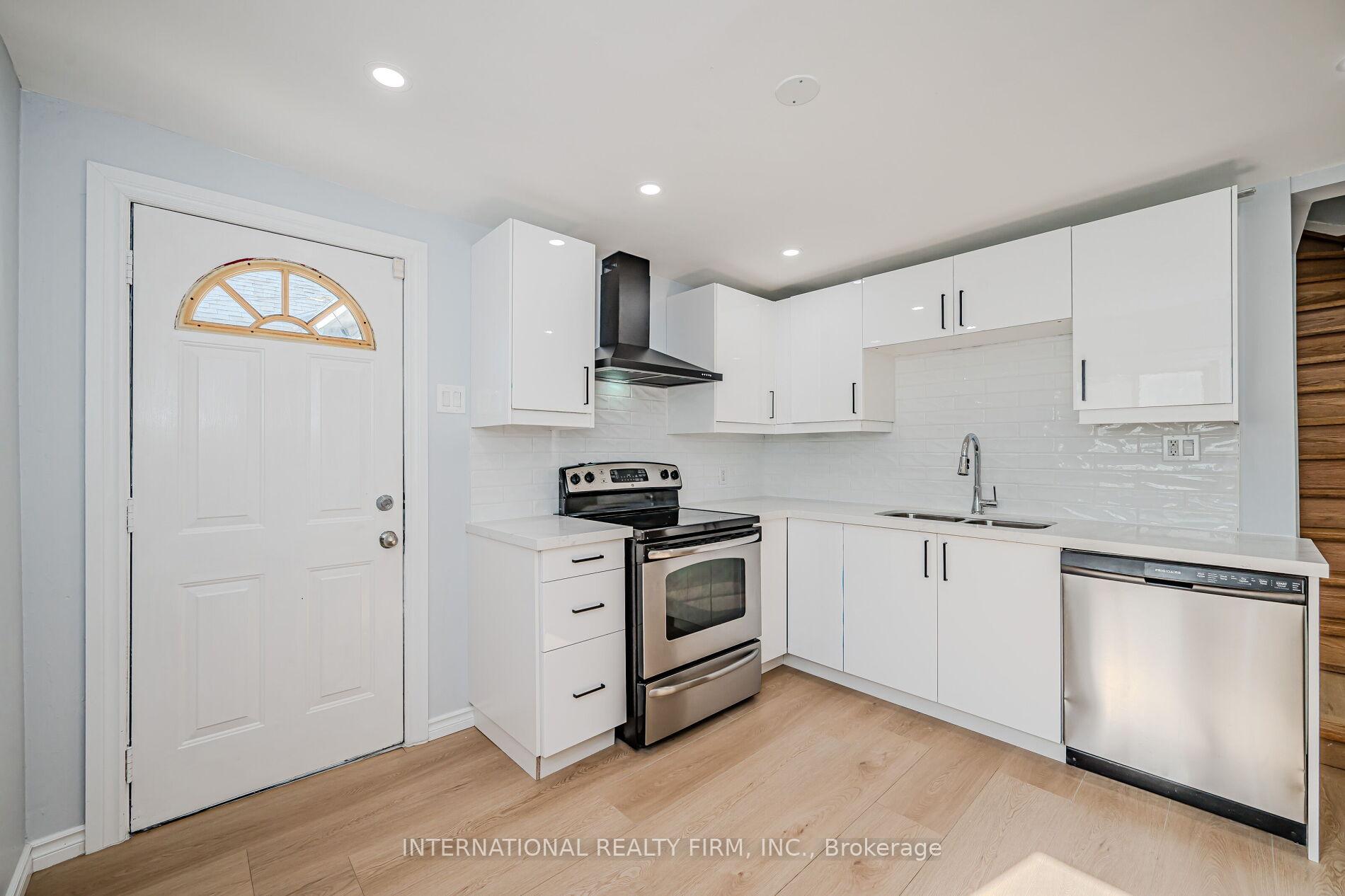 Photo 12 of 294 Emerald Street N, Hamilton, Landsdale — HOMEH