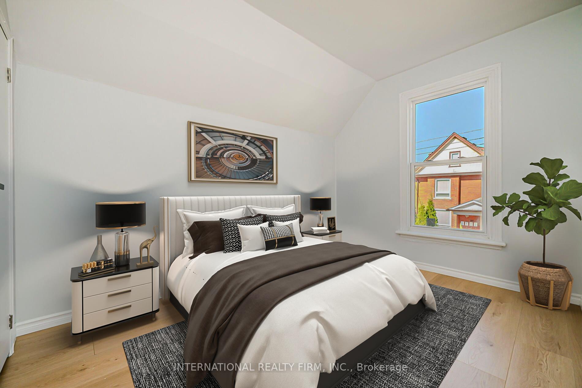 Photo 23 of 294 Emerald Street N, Hamilton, Landsdale — HOMEH