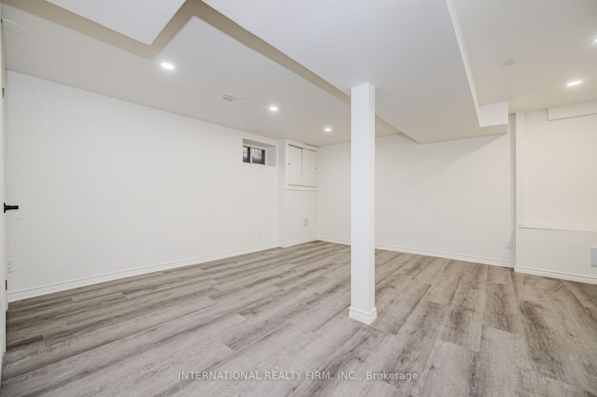 Photo 30 of 294 Emerald Street N, Hamilton, Landsdale — HOMEH