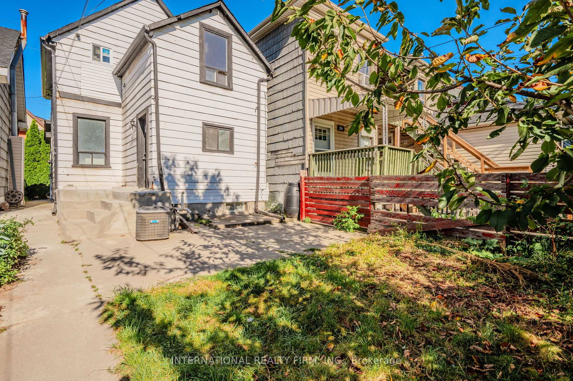 Photo 26 of 294 Emerald Street N, Hamilton, Landsdale — HOMEH