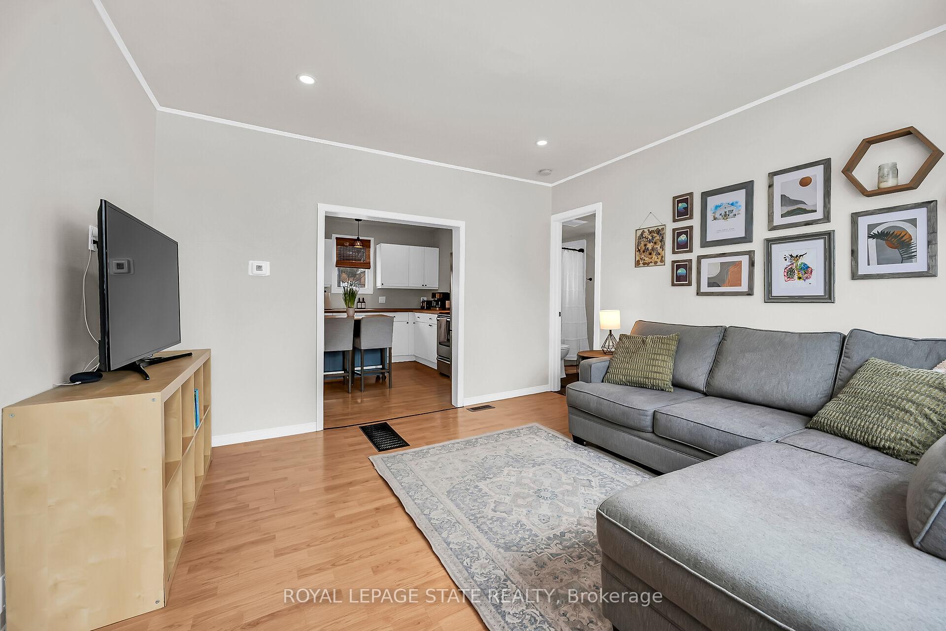 Photo 13 of 7 Amelia Street, Brant, Paris — HOMEH