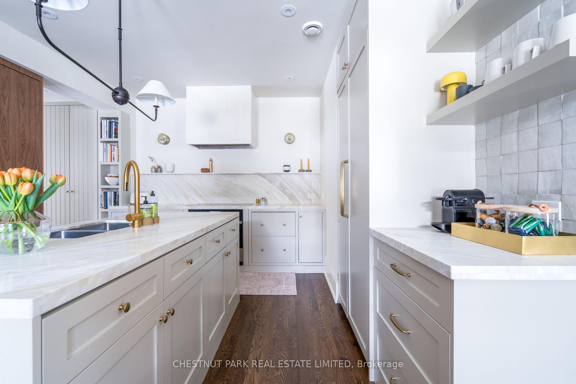 Photo 9 of 105 Lascelles Boulevard, Toronto, Yonge-Eglinton — HOMEH