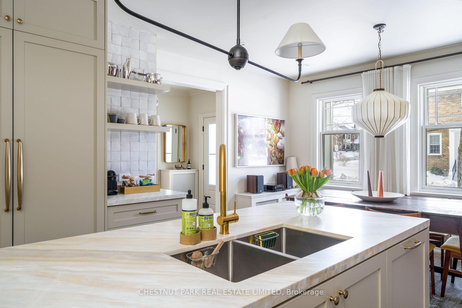 Photo 18 of 105 Lascelles Boulevard, Toronto, Yonge-Eglinton — HOMEH