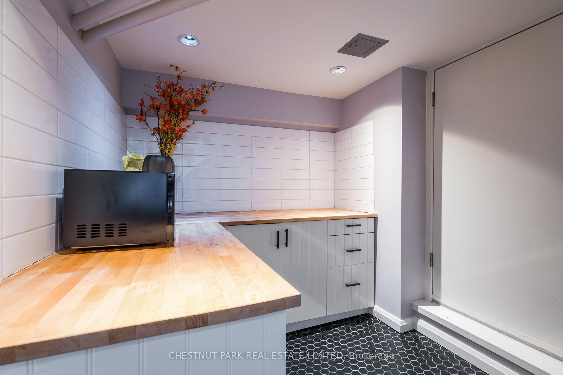 Photo 37 of 105 Lascelles Boulevard, Toronto, Yonge-Eglinton — HOMEH