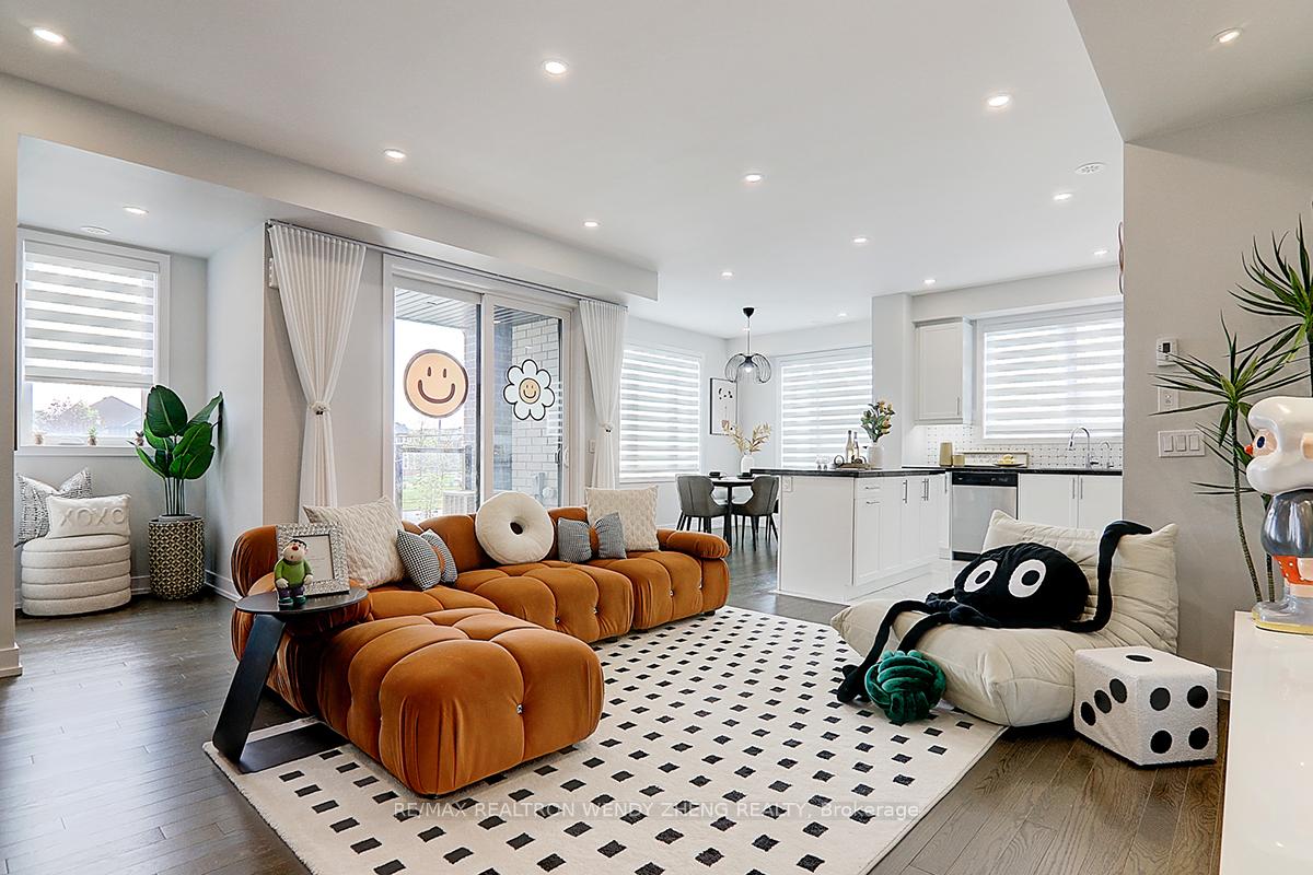 Photo 13 of 36 Gilbert Wright Avenue, Markham, Angus Glen — HOMEH