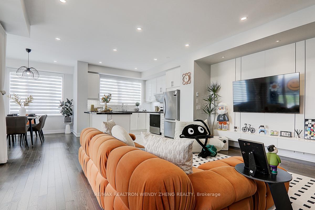Photo 5 of 36 Gilbert Wright Avenue, Markham, Angus Glen — HOMEH