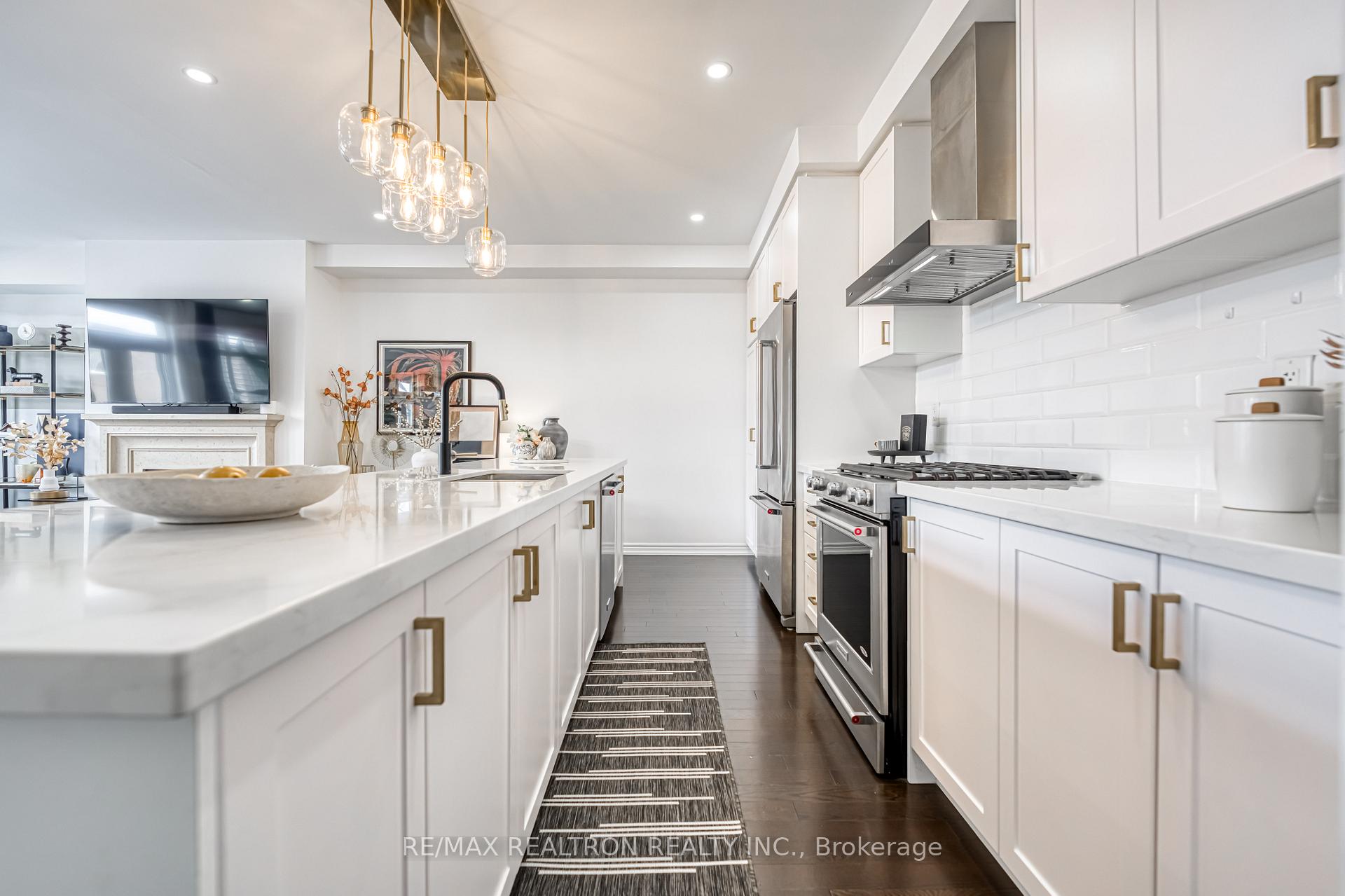 Photo 17 of 383 Chouinard Way, Aurora, Rural Aurora — HOMEH