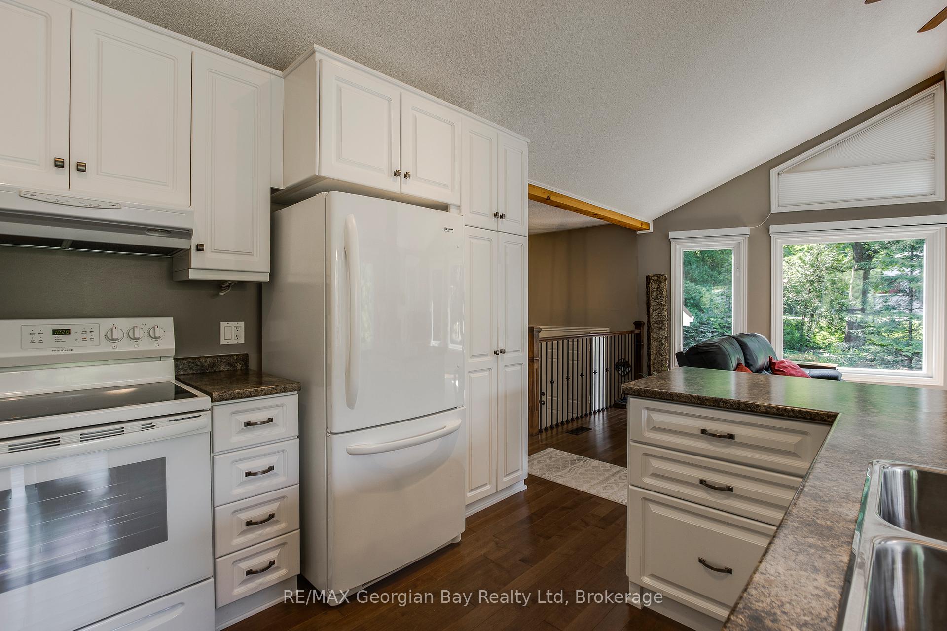Photo 12 of 166 Albin Road, Tay, Waubaushene — HOMEH