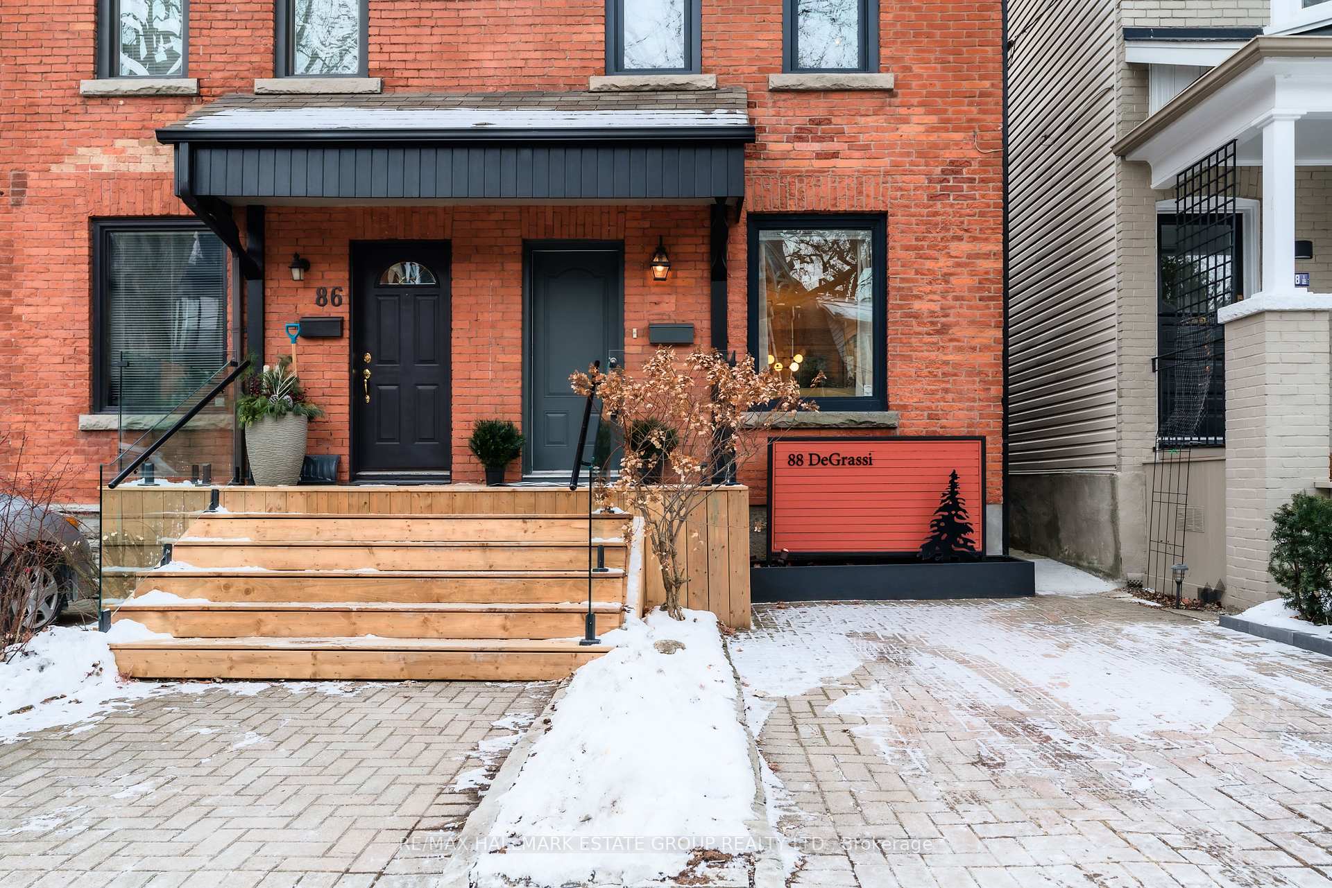 Photo 4 of 88 De Grassi Street, Toronto, South Riverdale — HOMEH