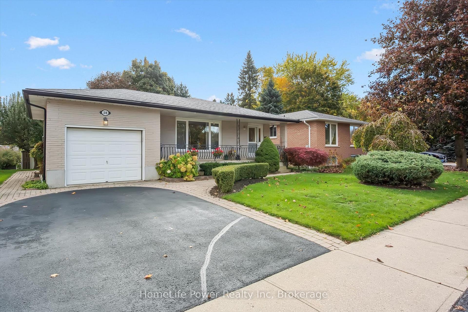 Photo 5 of 28 Matthew Drive, Guelph, Willow West/Sugarbush/West Acres — HOMEH