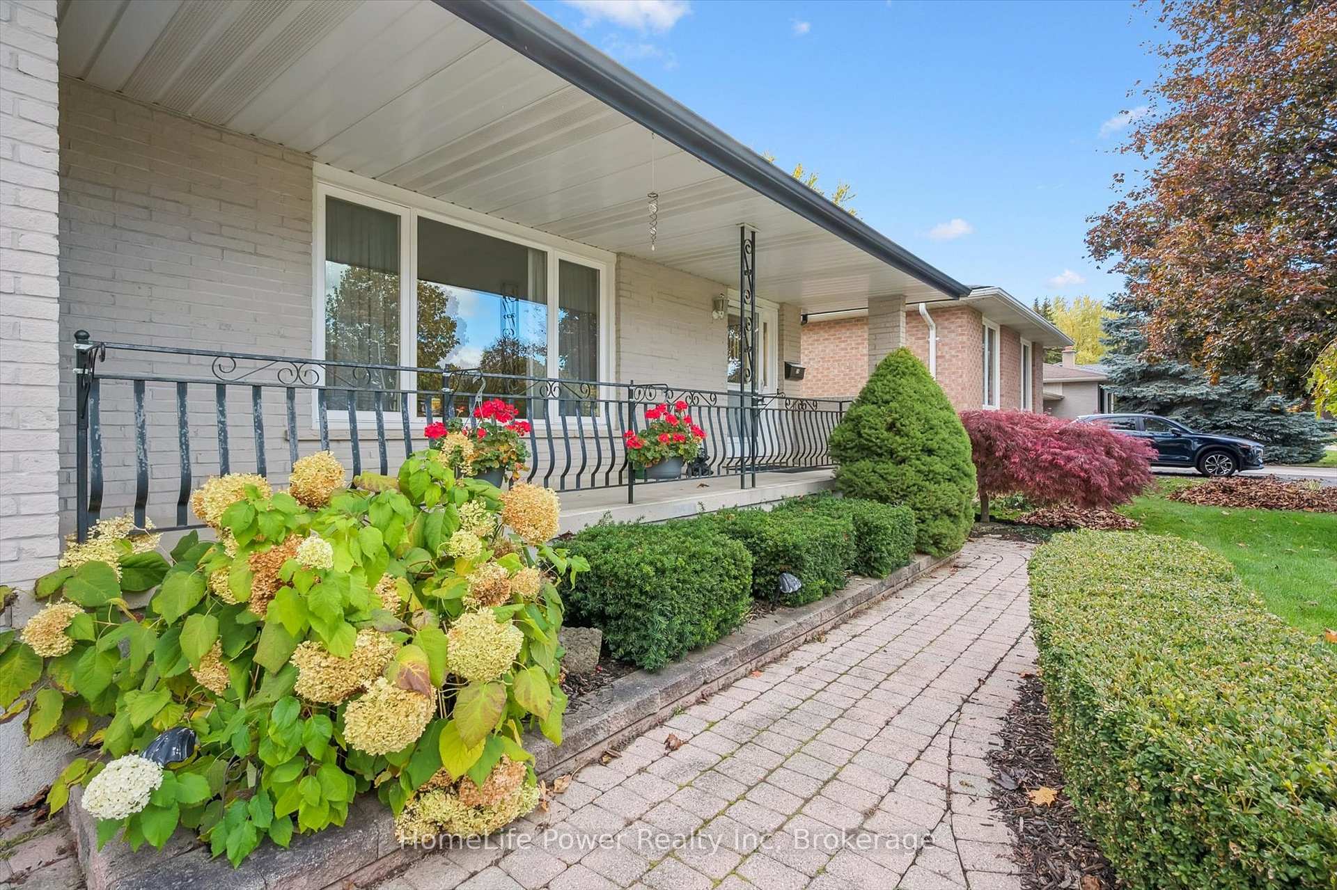 Photo 7 of 28 Matthew Drive, Guelph, Willow West/Sugarbush/West Acres — HOMEH
