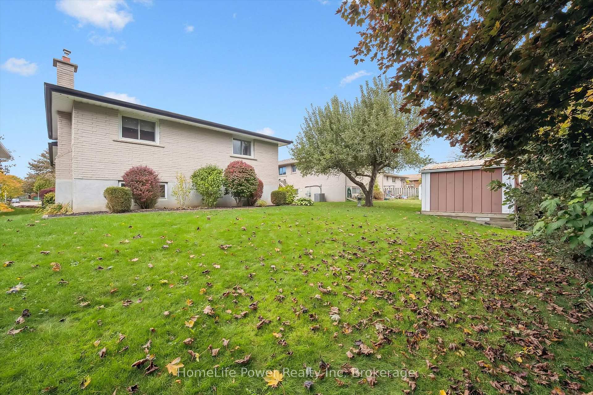 Photo 42 of 28 Matthew Drive, Guelph, Willow West/Sugarbush/West Acres — HOMEH