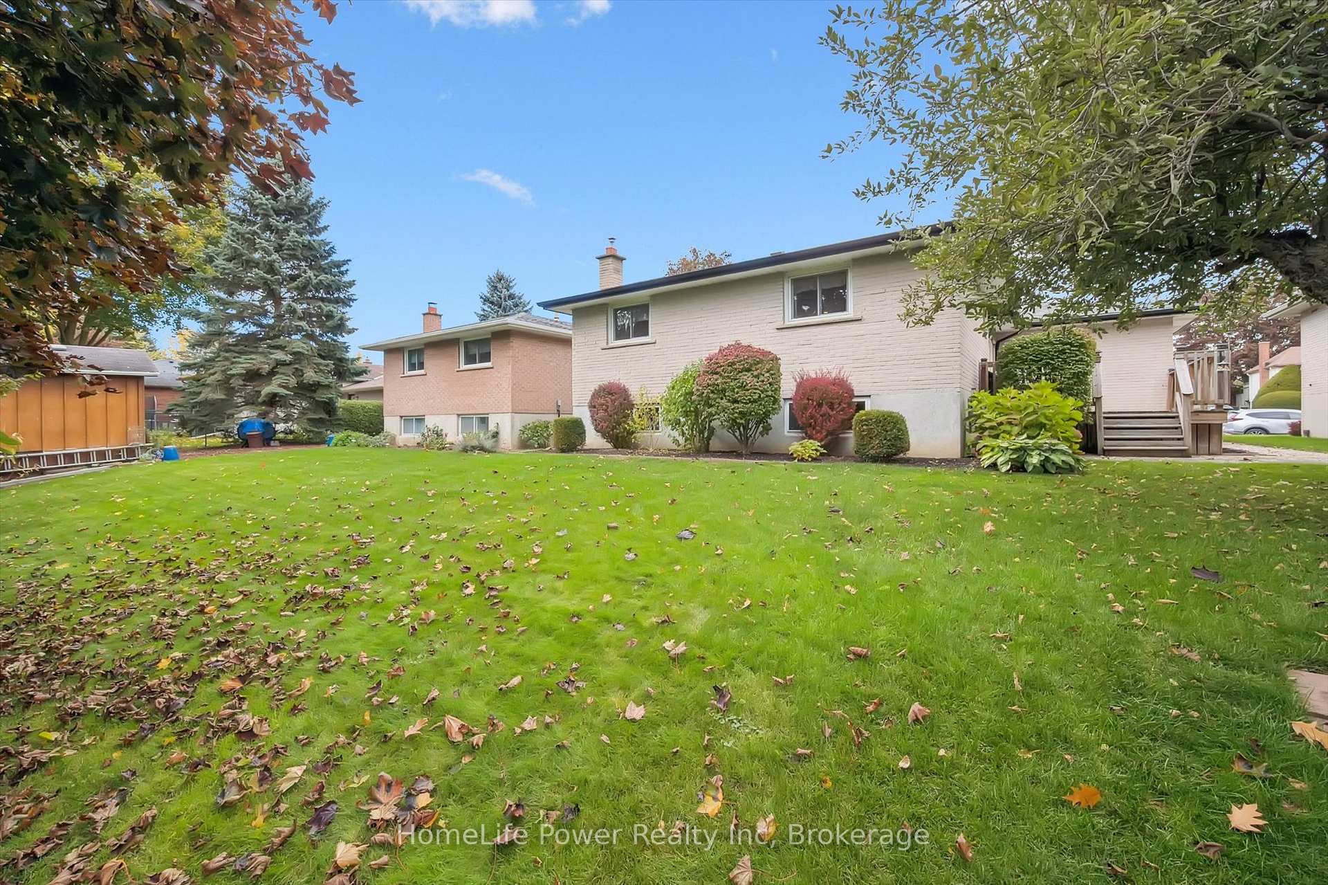 Photo 43 of 28 Matthew Drive, Guelph, Willow West/Sugarbush/West Acres — HOMEH