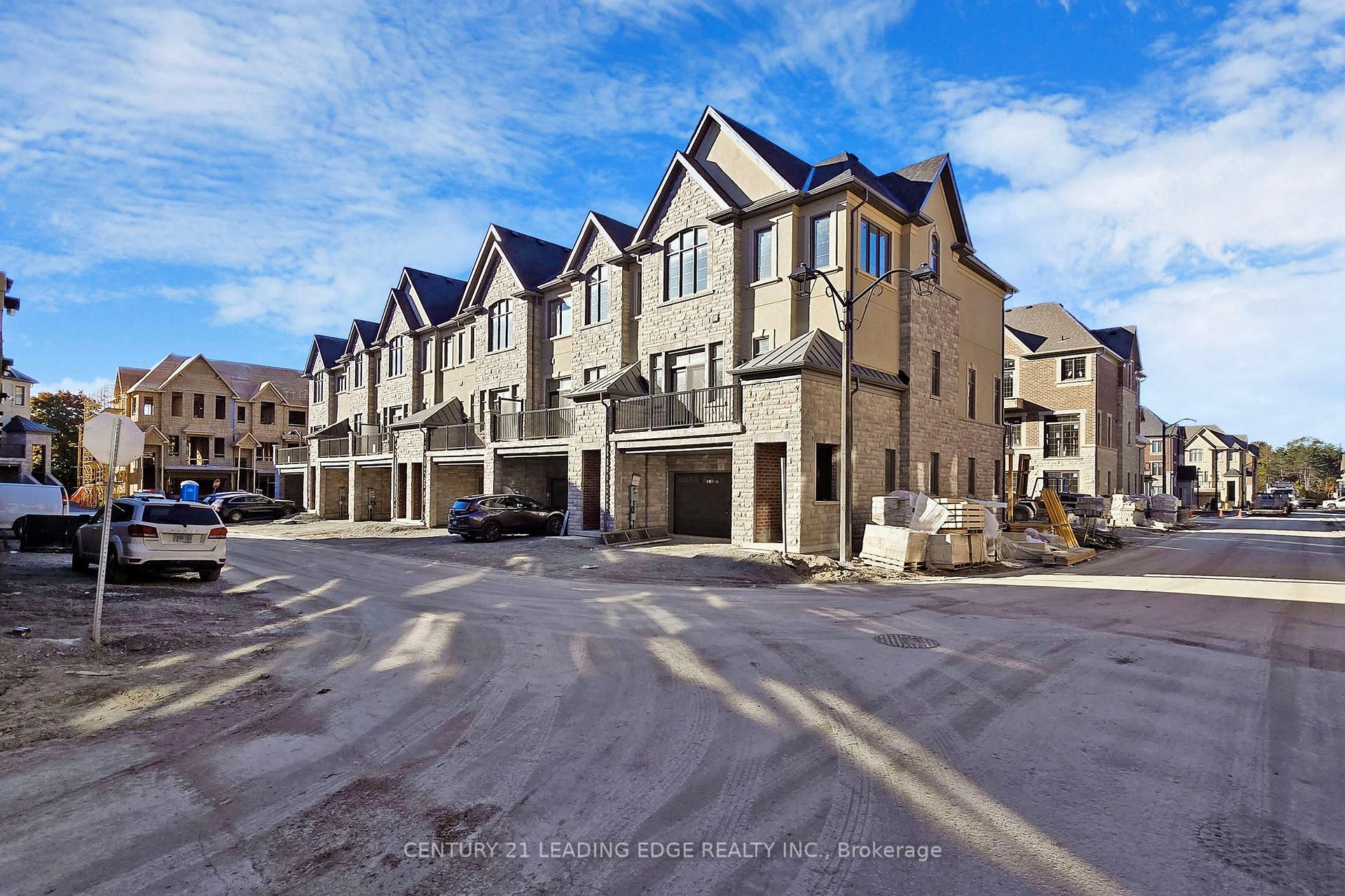 Photo 6 of 8 Silvermills Lane, Markham, Angus Glen — HOMEH