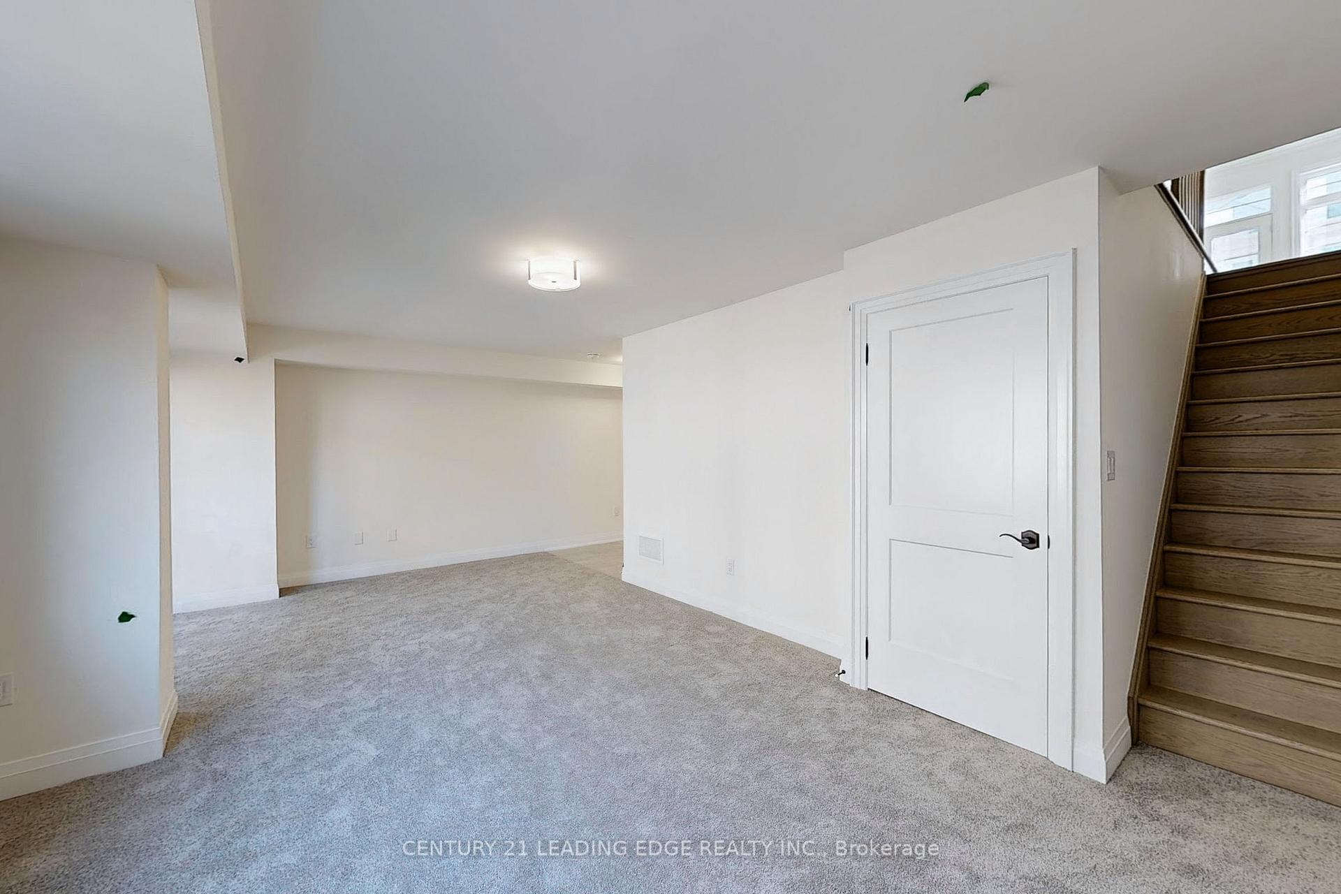 Photo 5 of 8 Silvermills Lane, Markham, Angus Glen — HOMEH