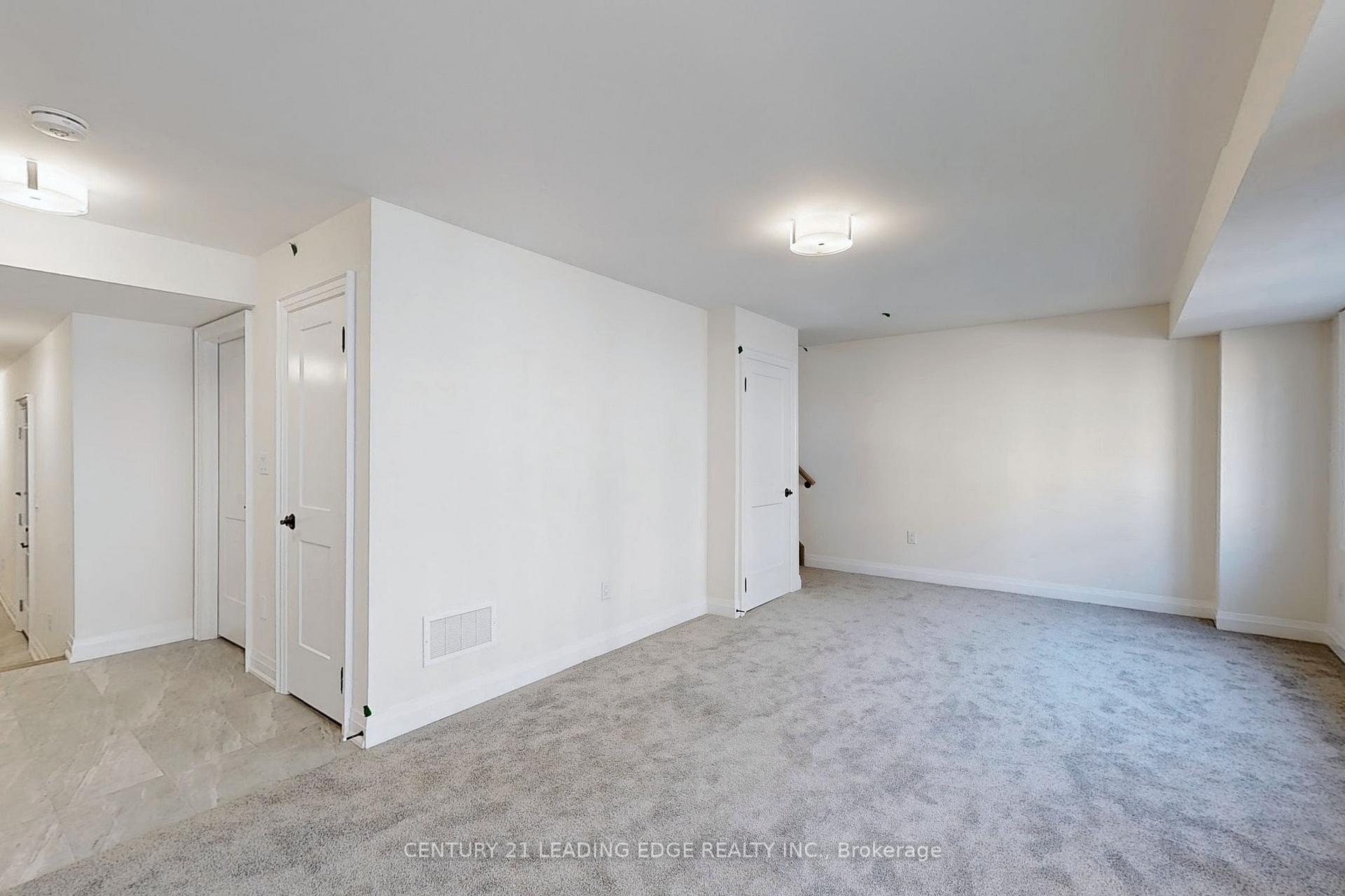 Photo 4 of 8 Silvermills Lane, Markham, Angus Glen — HOMEH