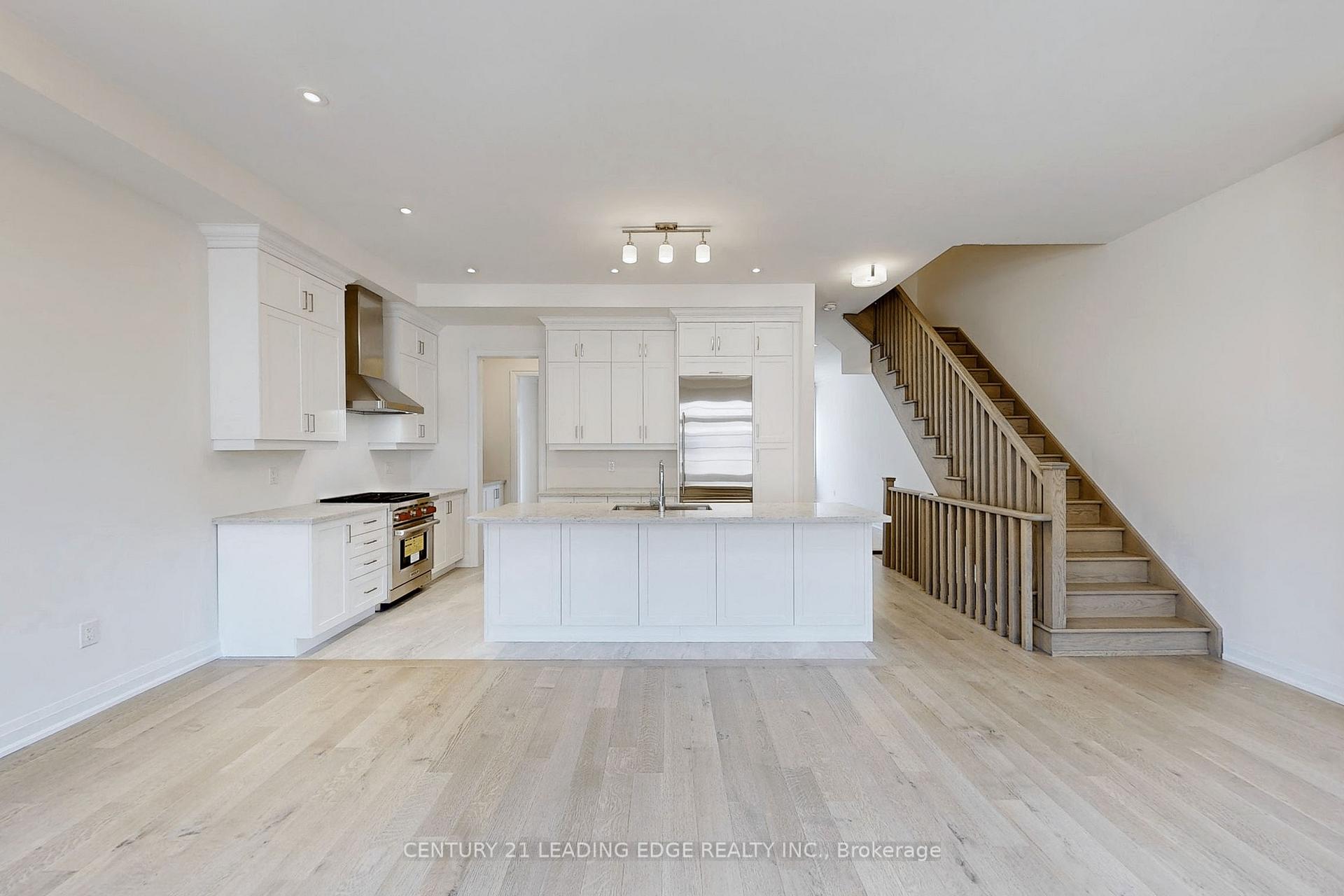 Photo 11 of 8 Silvermills Lane, Markham, Angus Glen — HOMEH
