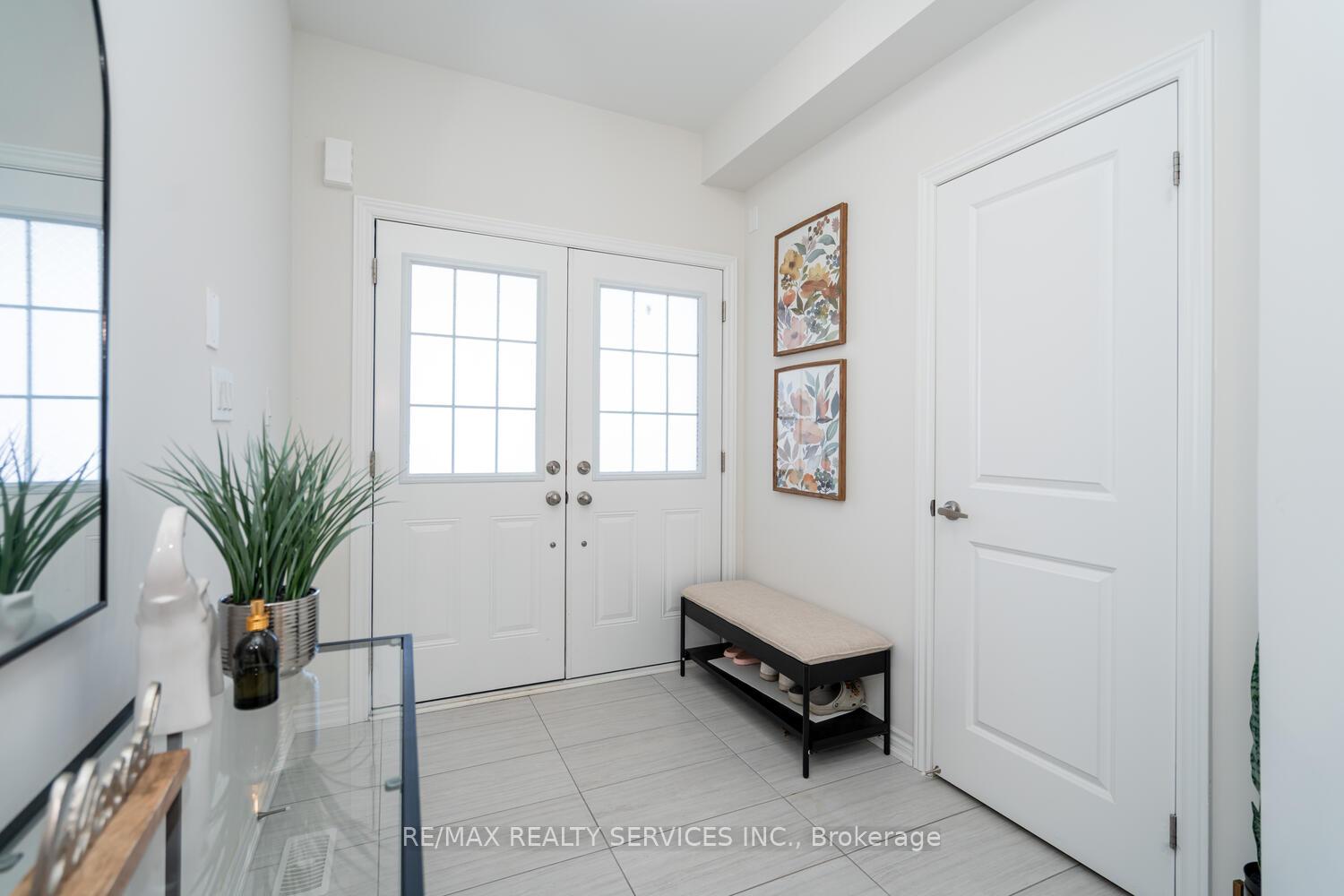Photo 4 of 13 Mears Road, Brant, Paris — HOMEH