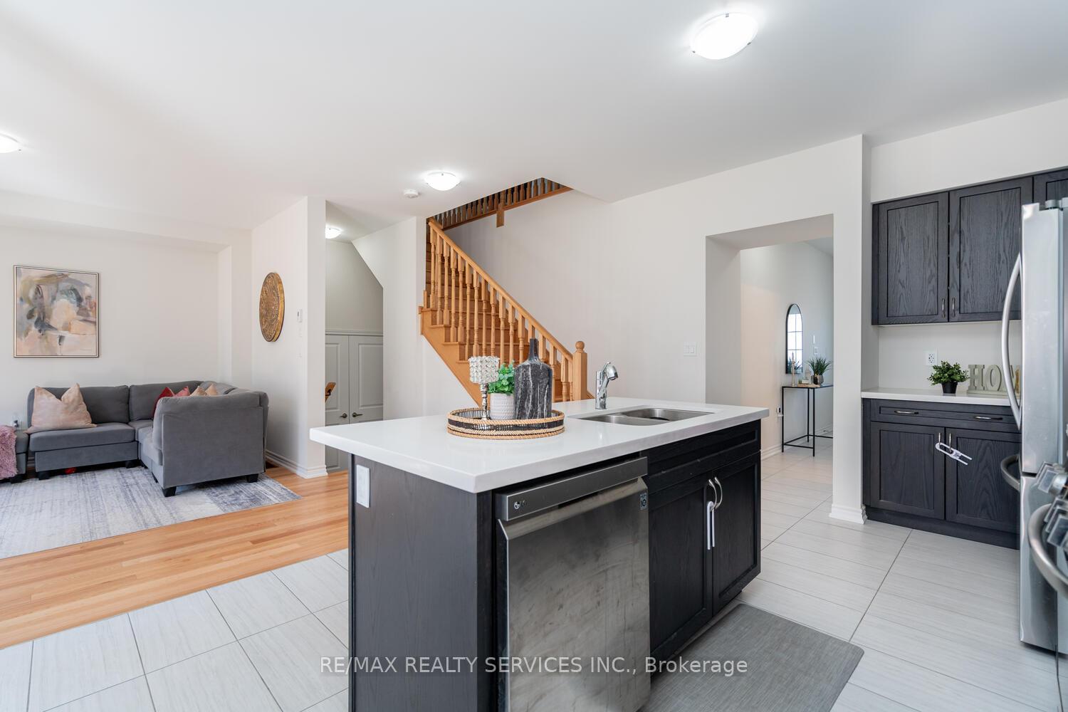 Photo 6 of 13 Mears Road, Brant, Paris — HOMEH