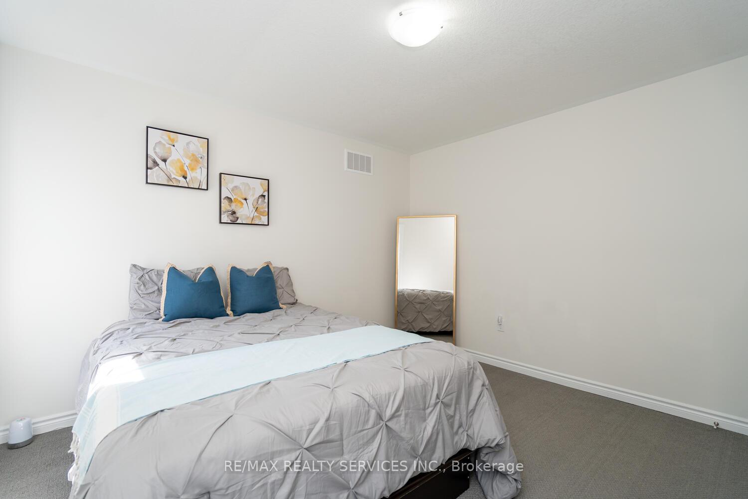 Photo 21 of 13 Mears Road, Brant, Paris — HOMEH