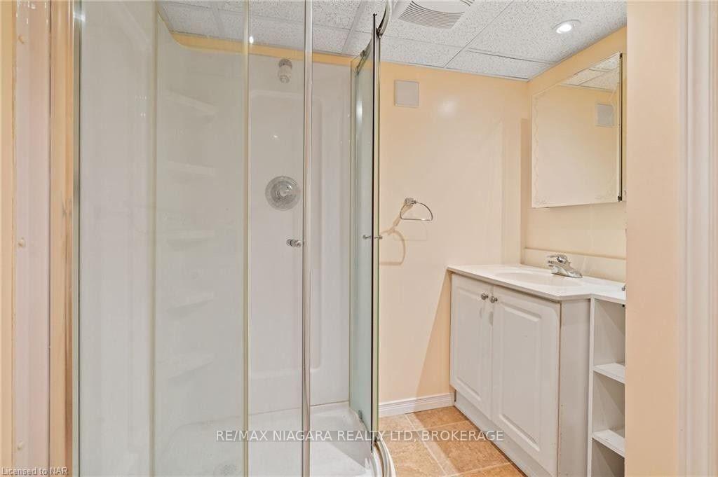 Photo 2 of 45 Linden Street, St. Catharines, Downtown — HOMEH