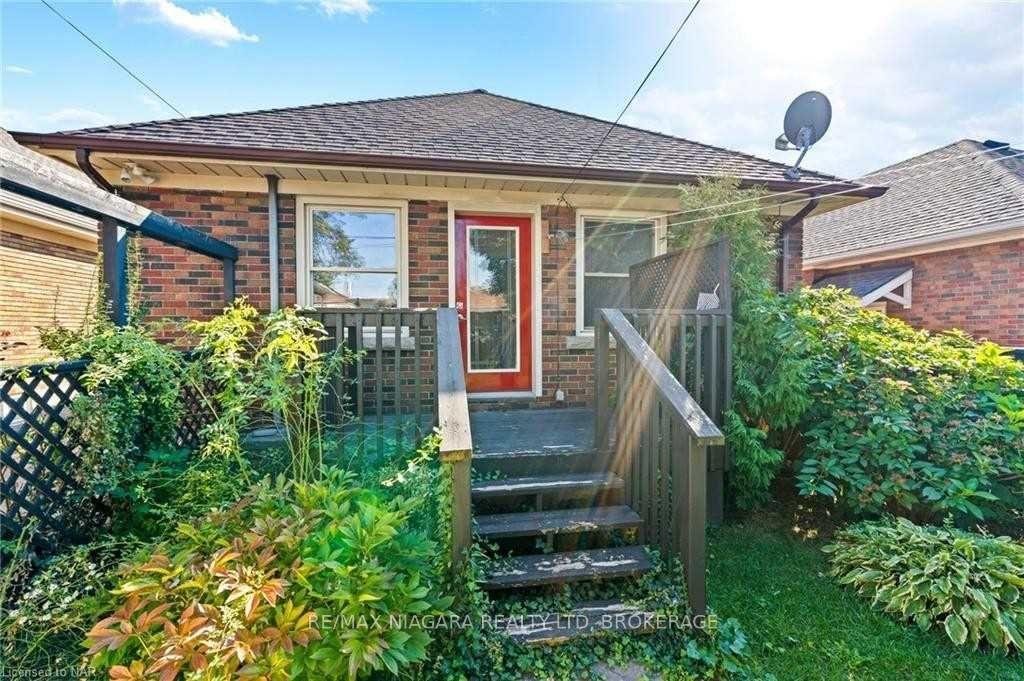 Photo 23 of 45 Linden Street, St. Catharines, Downtown — HOMEH