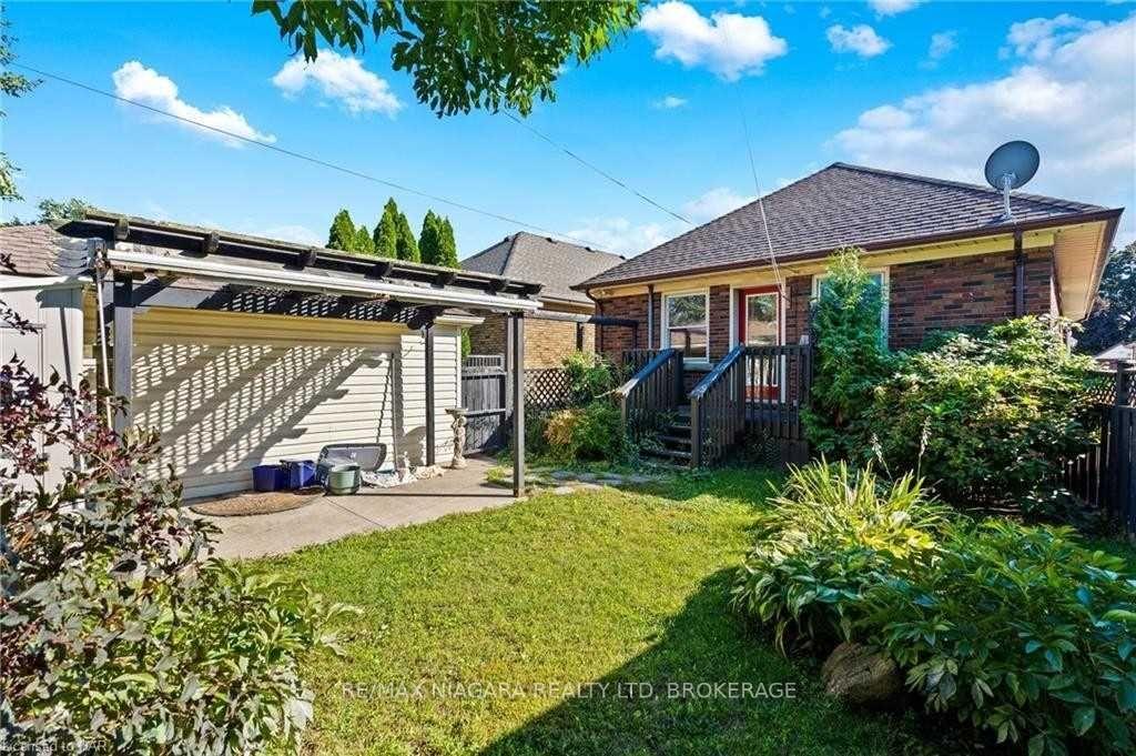 Photo 24 of 45 Linden Street, St. Catharines, Downtown — HOMEH