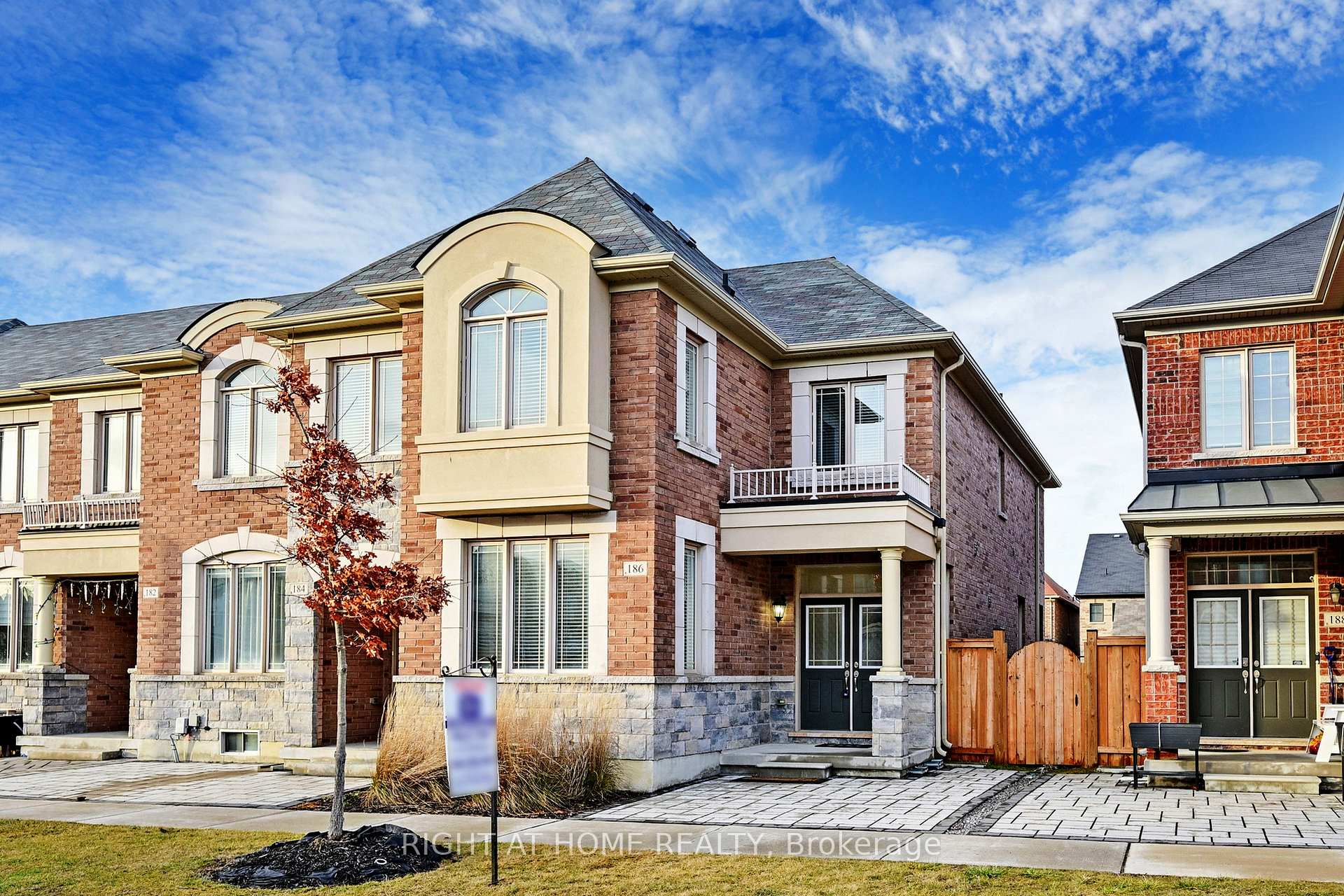 Photo 2 of 186 Northvale Road, Markham, Cornell — HOMEH