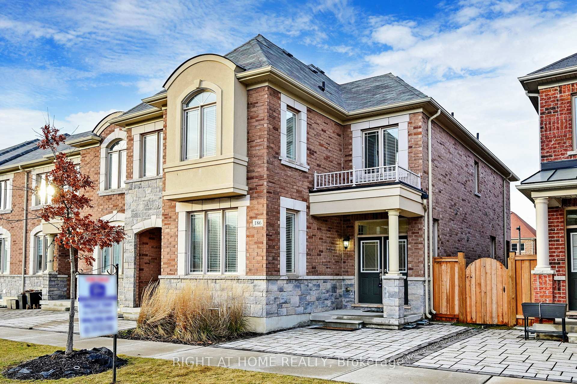 Photo 4 of 186 Northvale Road, Markham, Cornell — HOMEH