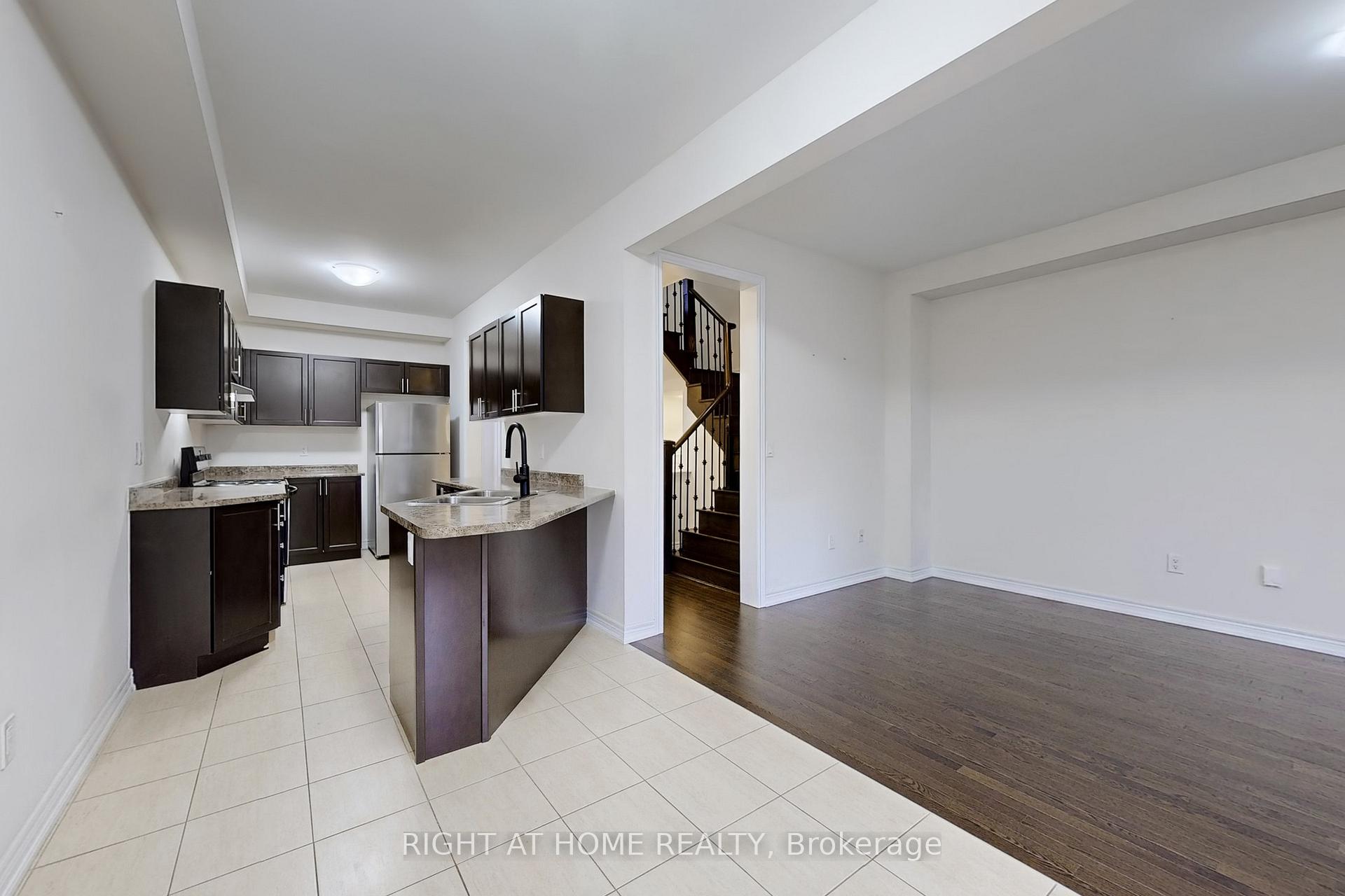Photo 9 of 186 Northvale Road, Markham, Cornell — HOMEH