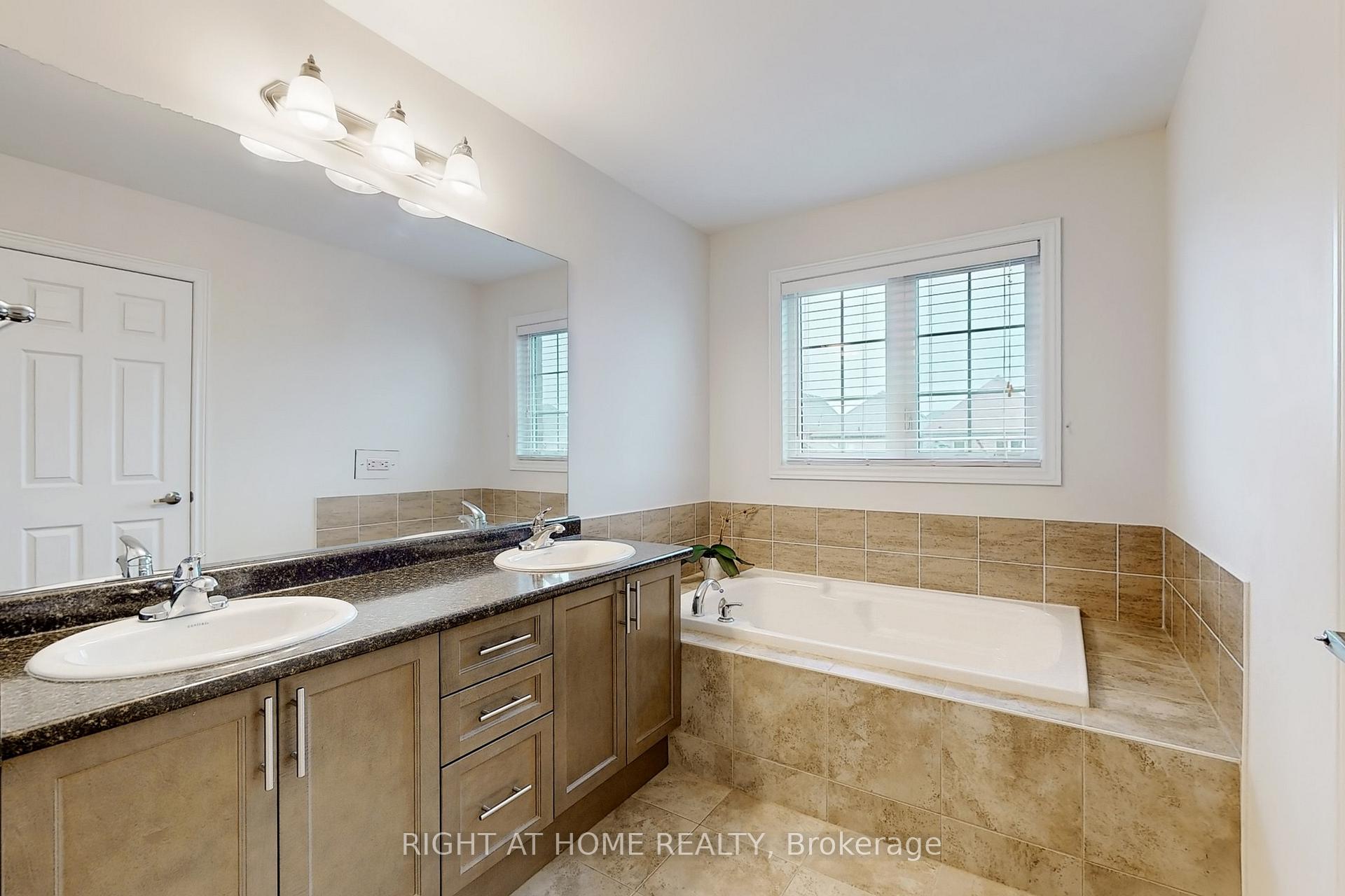 Photo 29 of 186 Northvale Road, Markham, Cornell — HOMEH