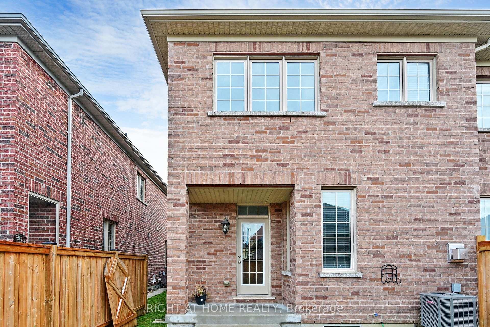 Photo 40 of 186 Northvale Road, Markham, Cornell — HOMEH